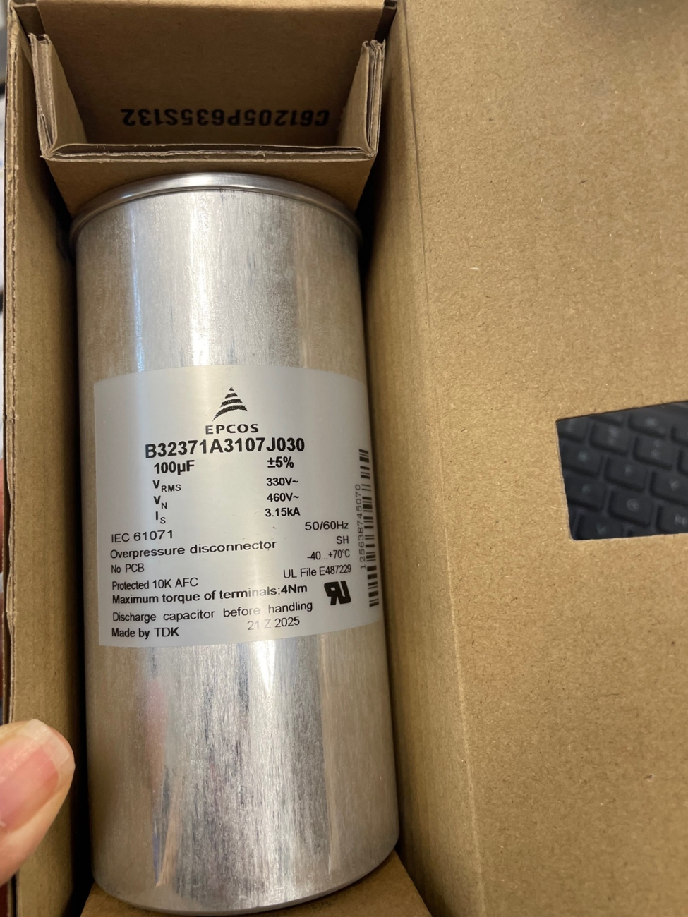 EPCOS B32371A3107J030 AC Film Capacitor - 100 µF, 330 V RMS - Label Close-up