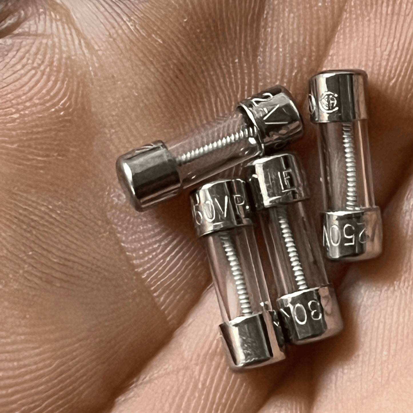Bussmann Electrical Fuses Fuses 4.5*15mm 5*15mm 2A 250V Glass tube (50 Pieces)