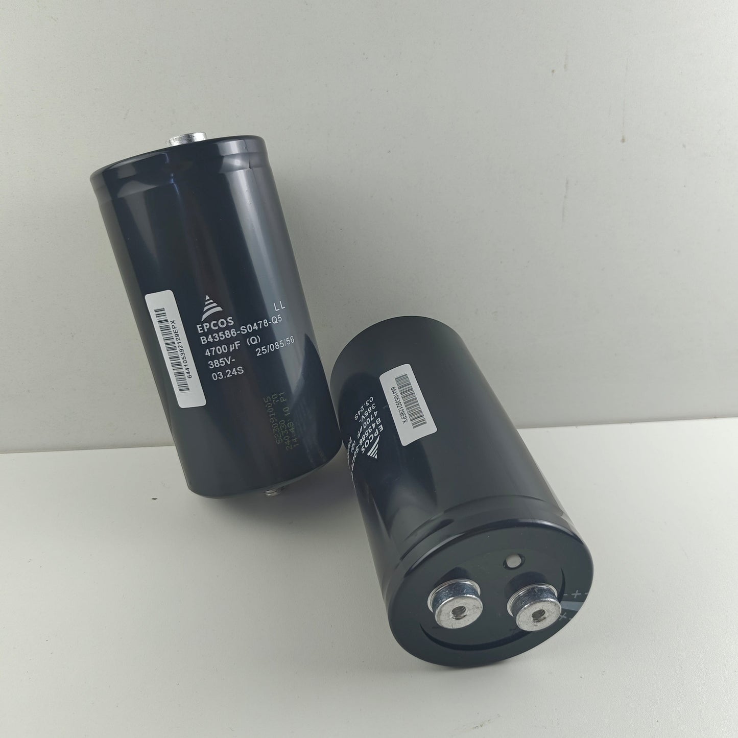 EPCOS EPCOS B43586-S0478-Q5 Aluminum Electrolytic Capacitor, 4700 µF 385 V – Pack of 15