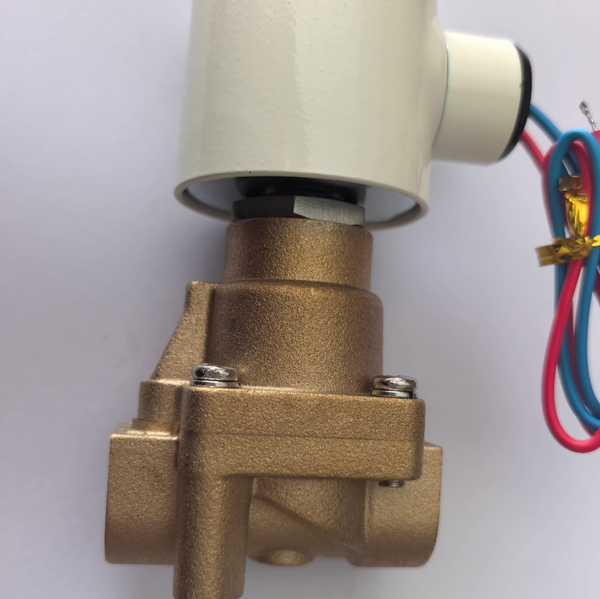 KCC Hyoshin HPW102 DC24V 2-Port Solenoid Valve - Rc(PT) 1/4 Port Size - Front View