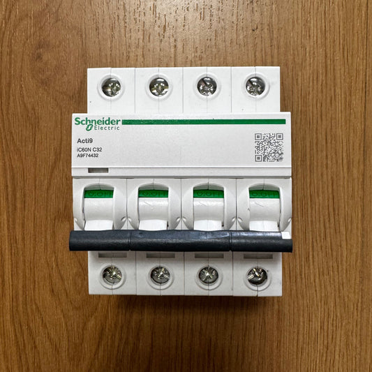 Schneider A9F74432 Miniature Circuit Breaker - 32A C-Curve 4P - Front Perspective