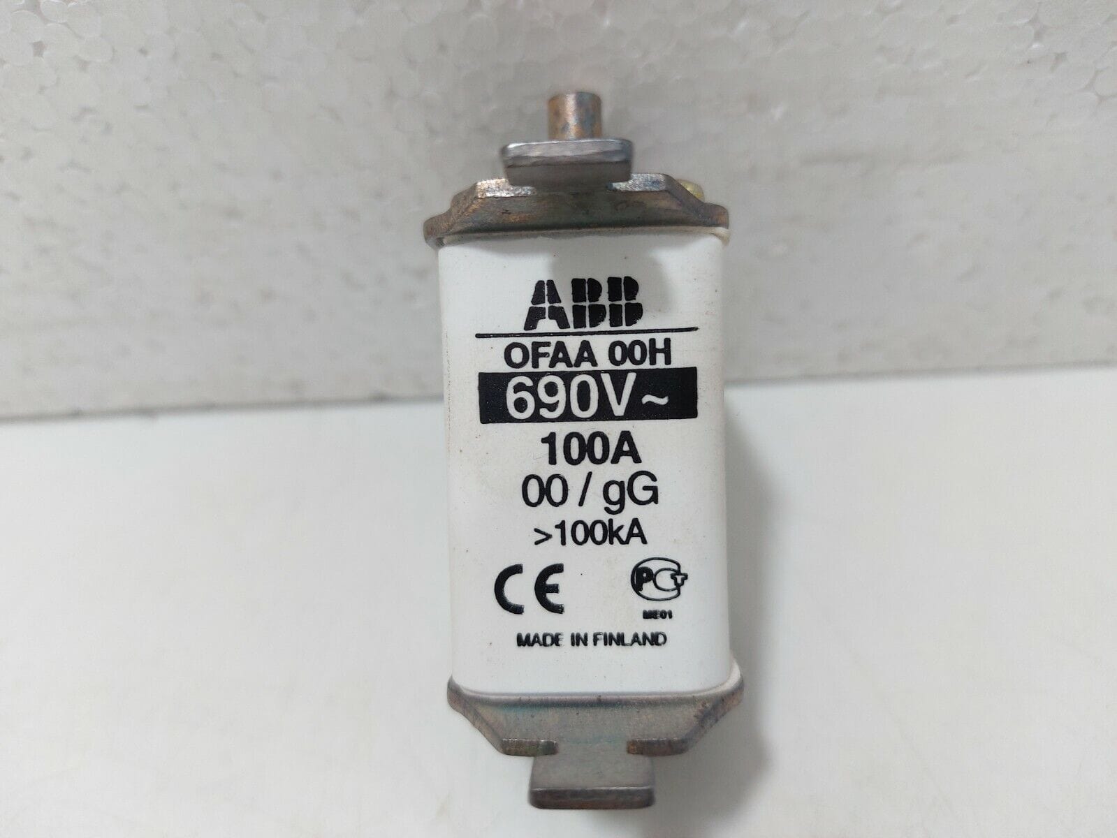 ABB OFAA00H 63A 3pcs ABB OFAA 00H 63A Fuses (3 Pieces)