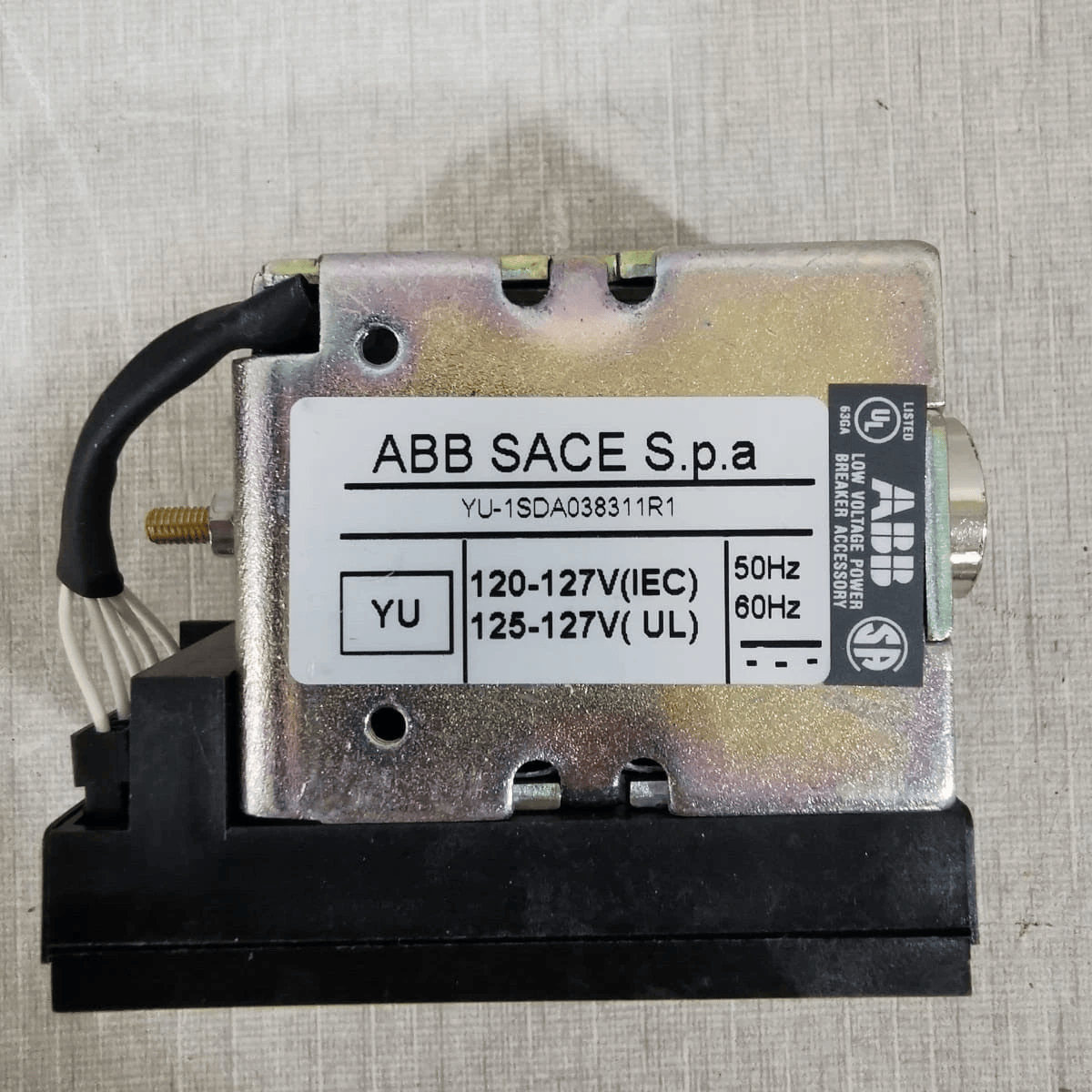 ABB VOLTAGE REGULATOR ABB 1SDA038314R1 E1/6 T8 Under Voltage Release, 380-400V