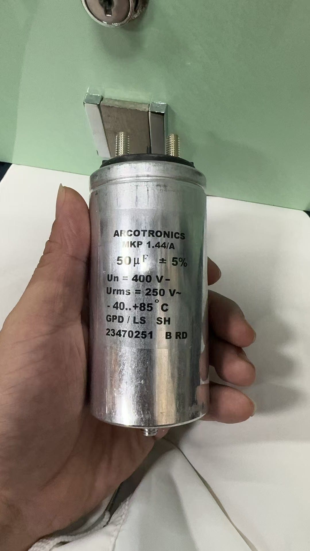 ARCOTRONICS ARCOTRONICS MKP 1.44/A  GPD/LS SH 14152465 E7 104*50 50μF 250Vac 25A 5% - screw Capacitor (6 Pieces)