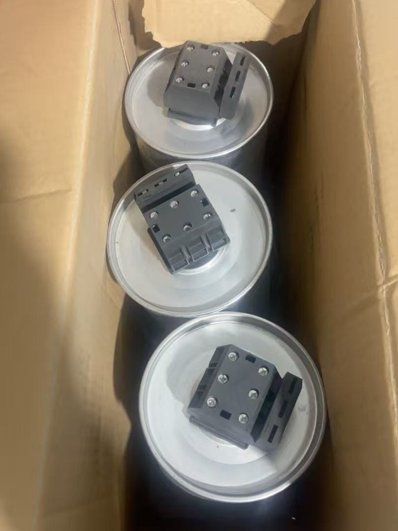 ELECTRONICON ELECTRONICON 275.269-416600/221K0 Capacitor