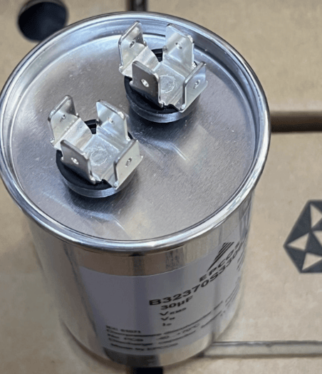 EPCOS EPCOS B32370S3306J030 30UF 330V/460V Capacitor