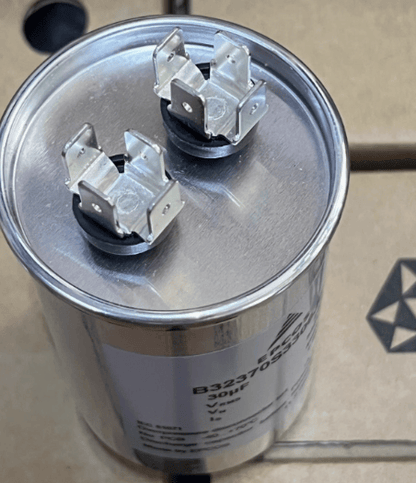 EPCOS EPCOS B32370S3306J030 30UF 330V/460V Capacitor