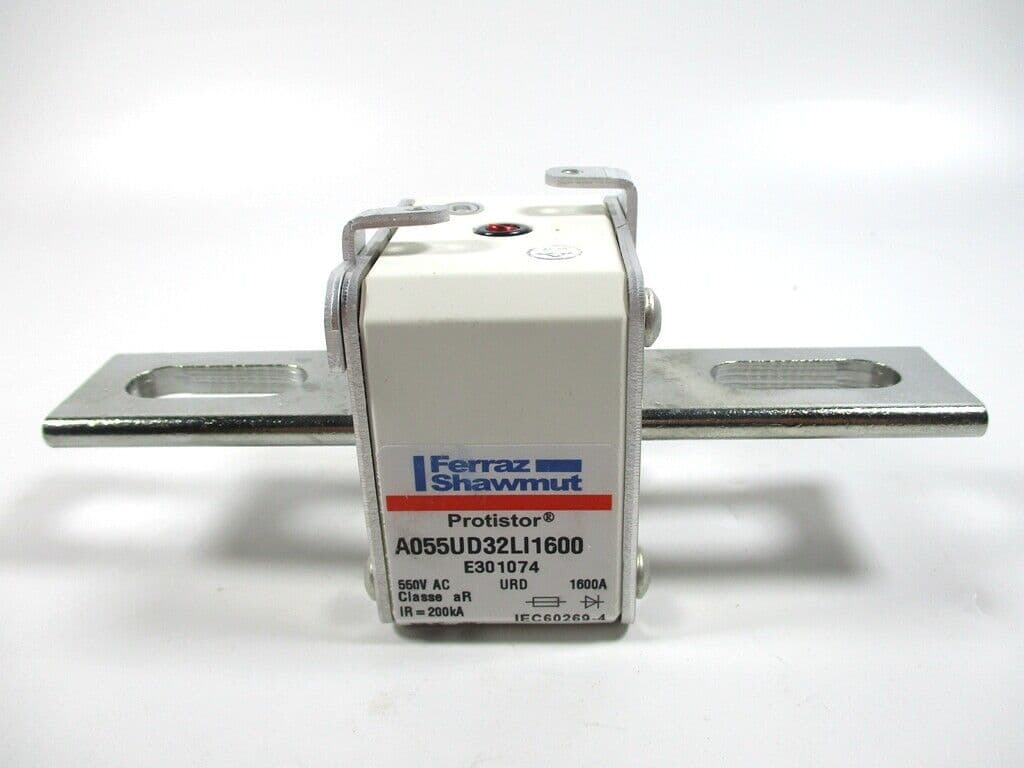 Ferraz Shawmut Ferraz Shawmut A055UD32LI1600 550VAC URD 1600A E301074 Fuses (2 Pieces)