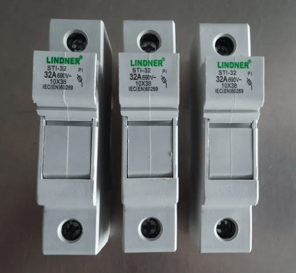 LINDNER STI-32A 690V P1 10pcs Lindner STI-32A 690V P1 10*38 Fuse base
