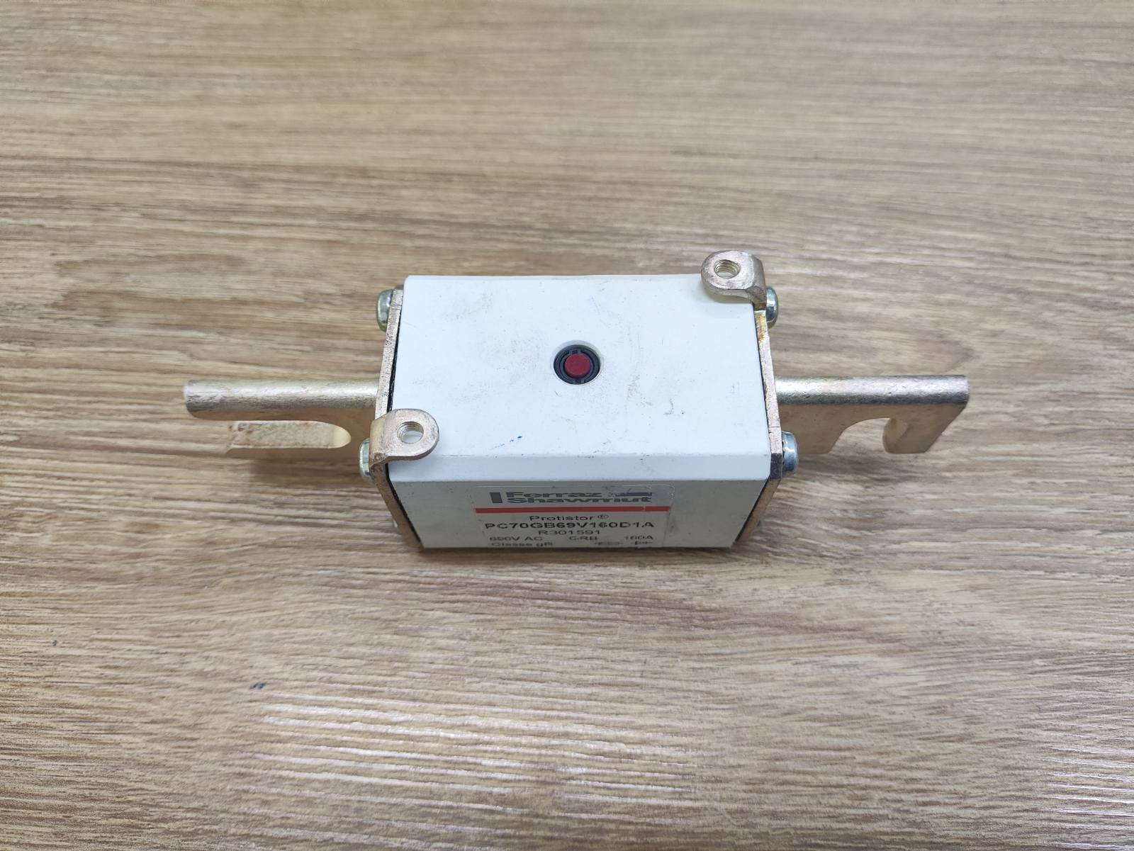Mersen Mersen R301591 - PC70GB69V160D1A Fuses (3 Pieces)