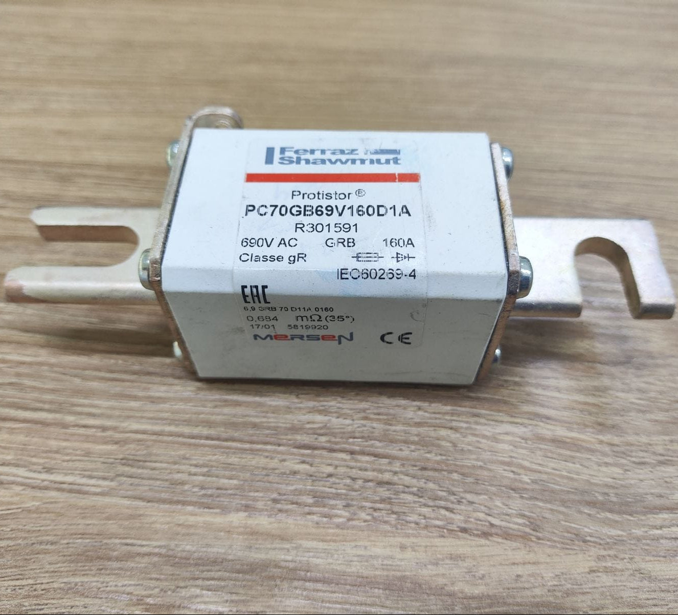 Mersen Mersen R301591 - PC70GB69V160D1A Fuses (3 Pieces)