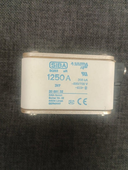 Siba Siba SQB3 900A 690/700V 200KA 2068132 Fuses