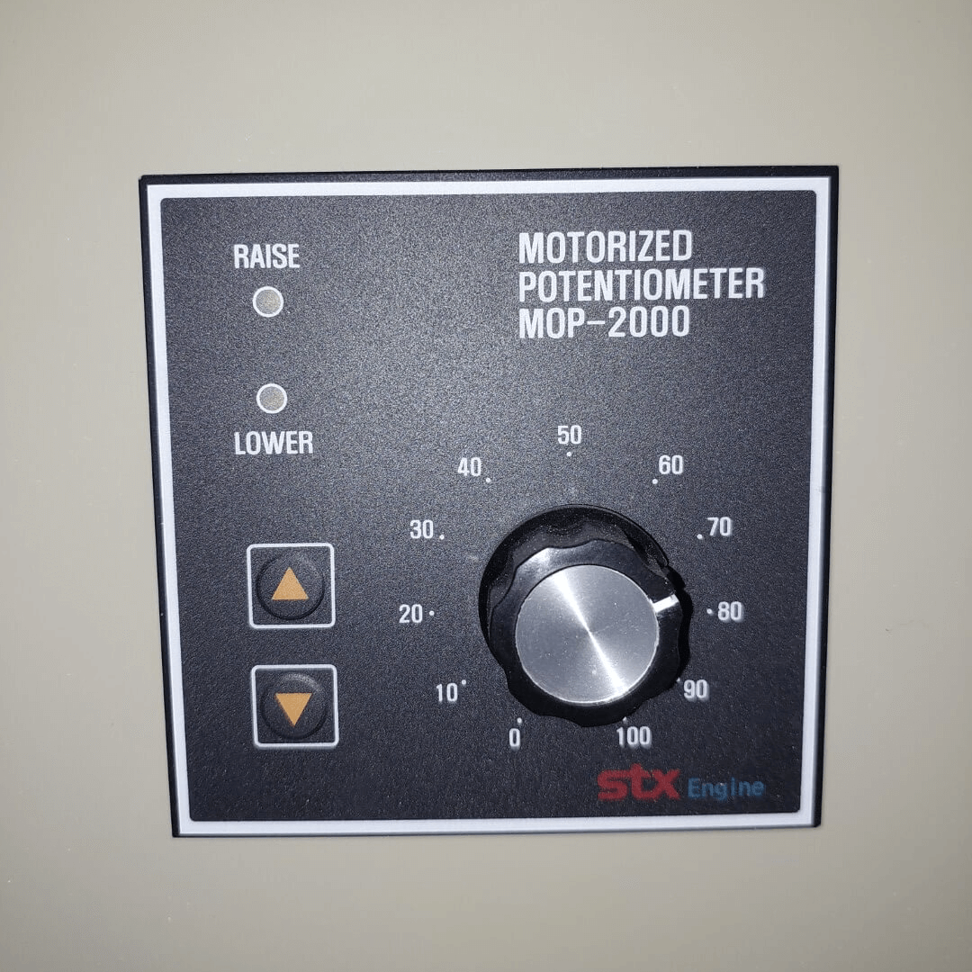 STX Engine MOP-2000 Motorized Potentiometer - 0-100 Scale Dial - Product Image